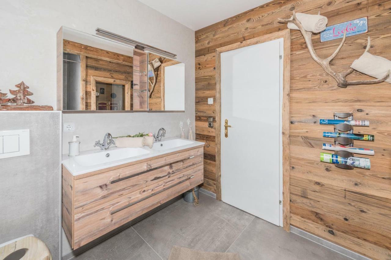 Apartchalet Almliebe Maria Alm am Steinernen Meer Exteriör bild